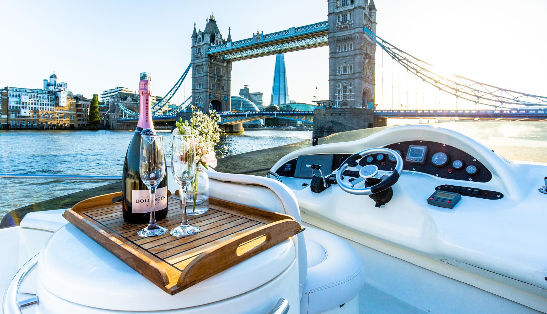 Open top London cruise Illuminate